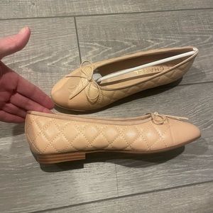 Ballet flats - Tan size 38.